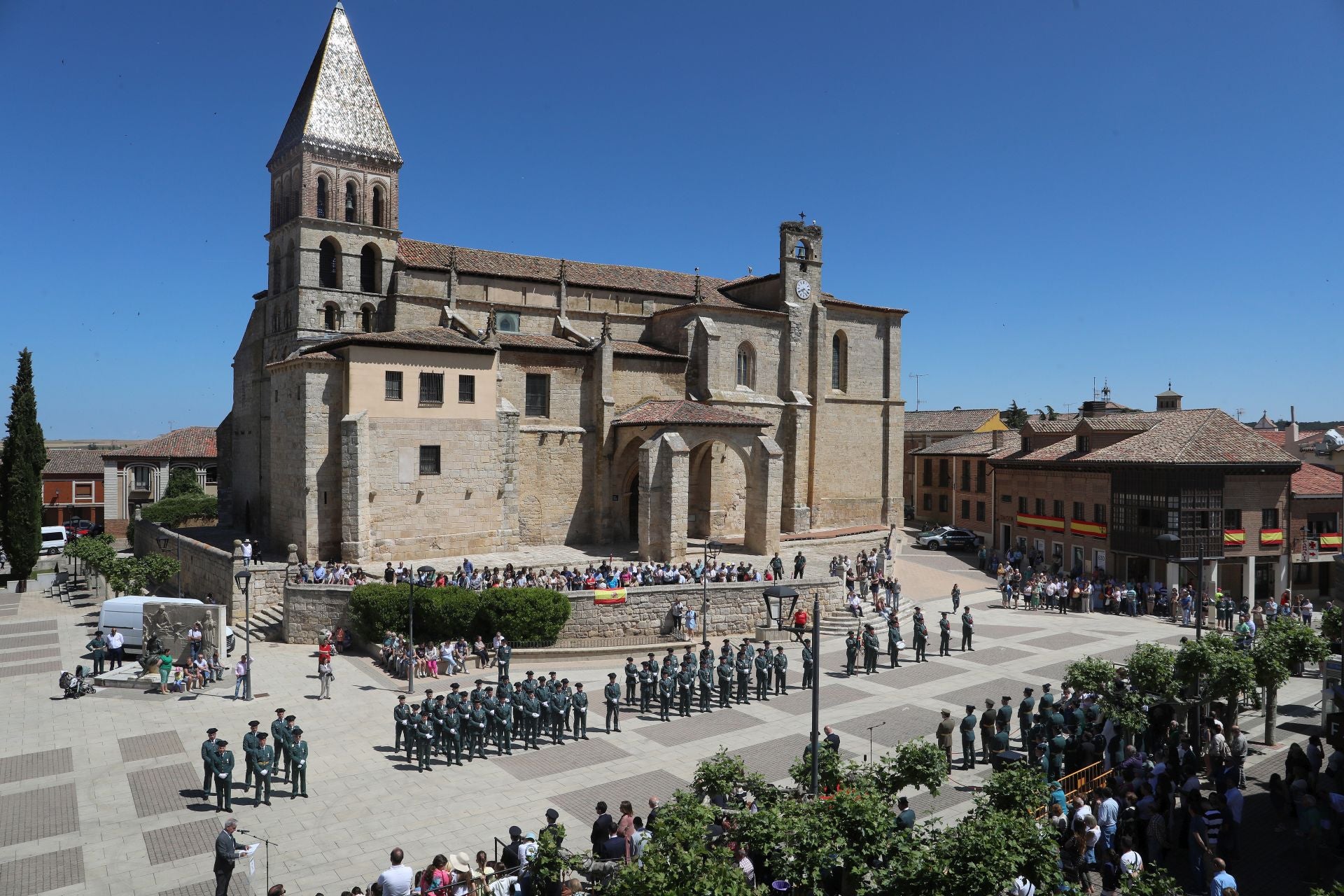 La Guardia Civil honra en Paredes de Nava sus 181 años de historia
