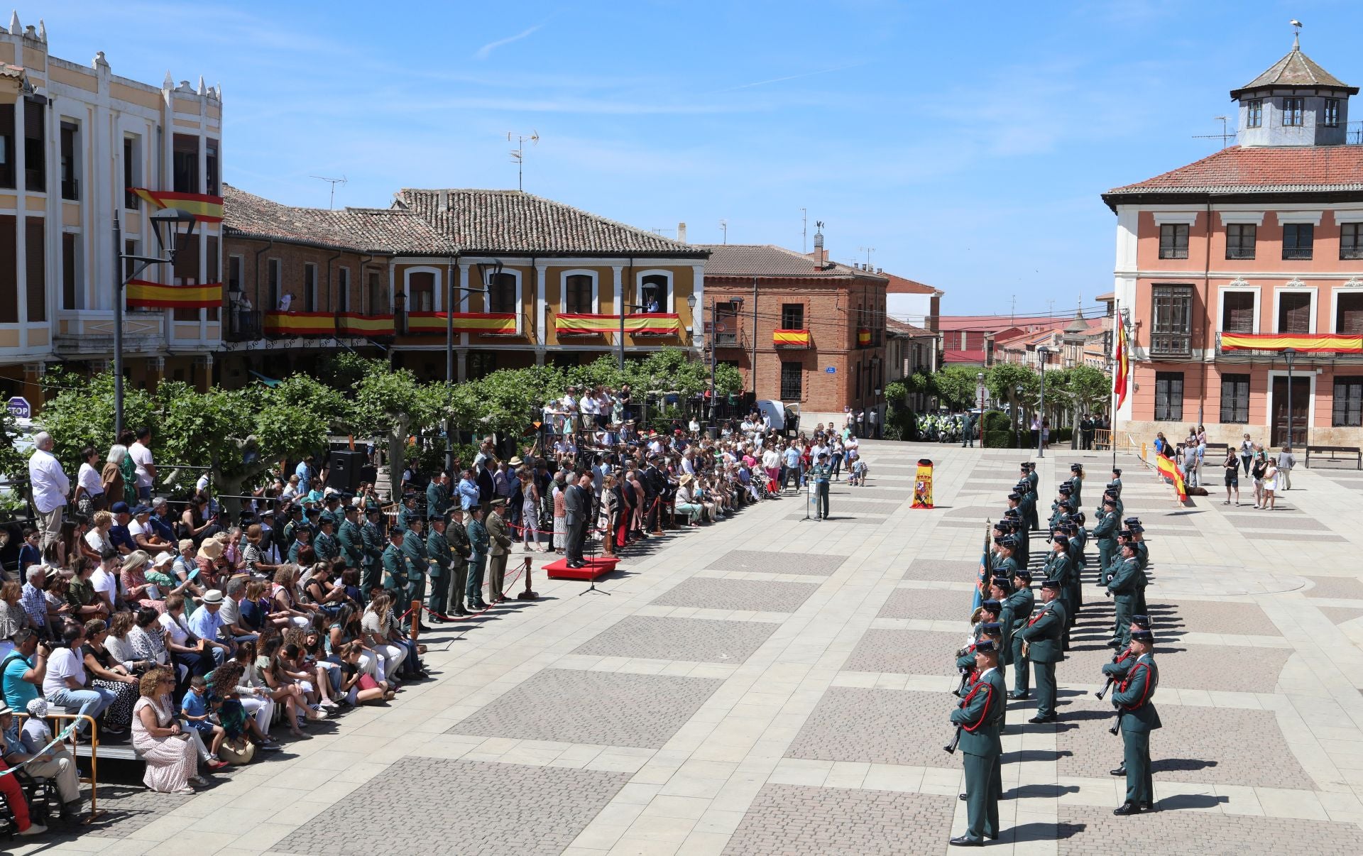 La Guardia Civil honra en Paredes de Nava sus 181 años de historia