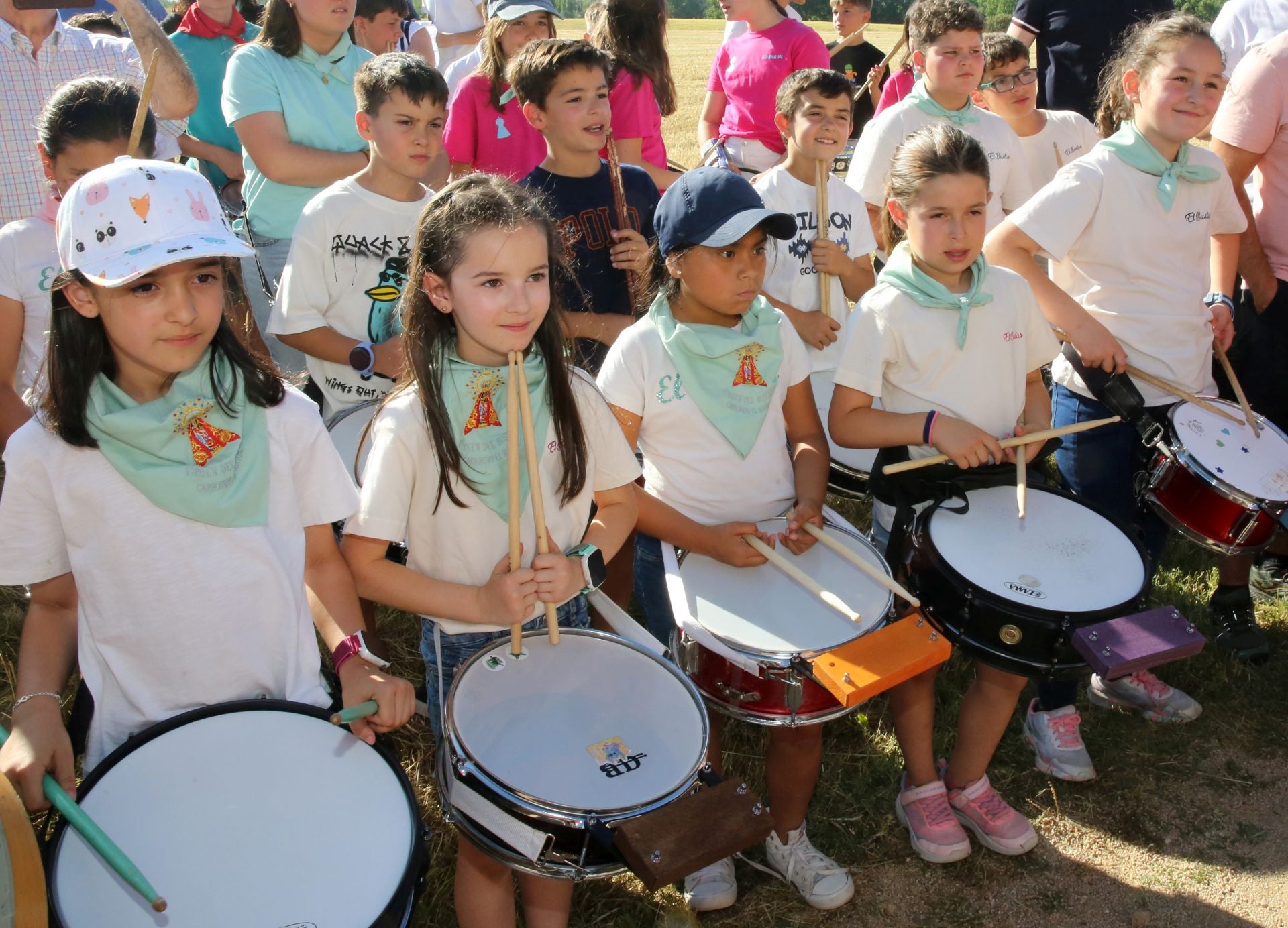 La romería de la Virgen del Bustar, en imágenes