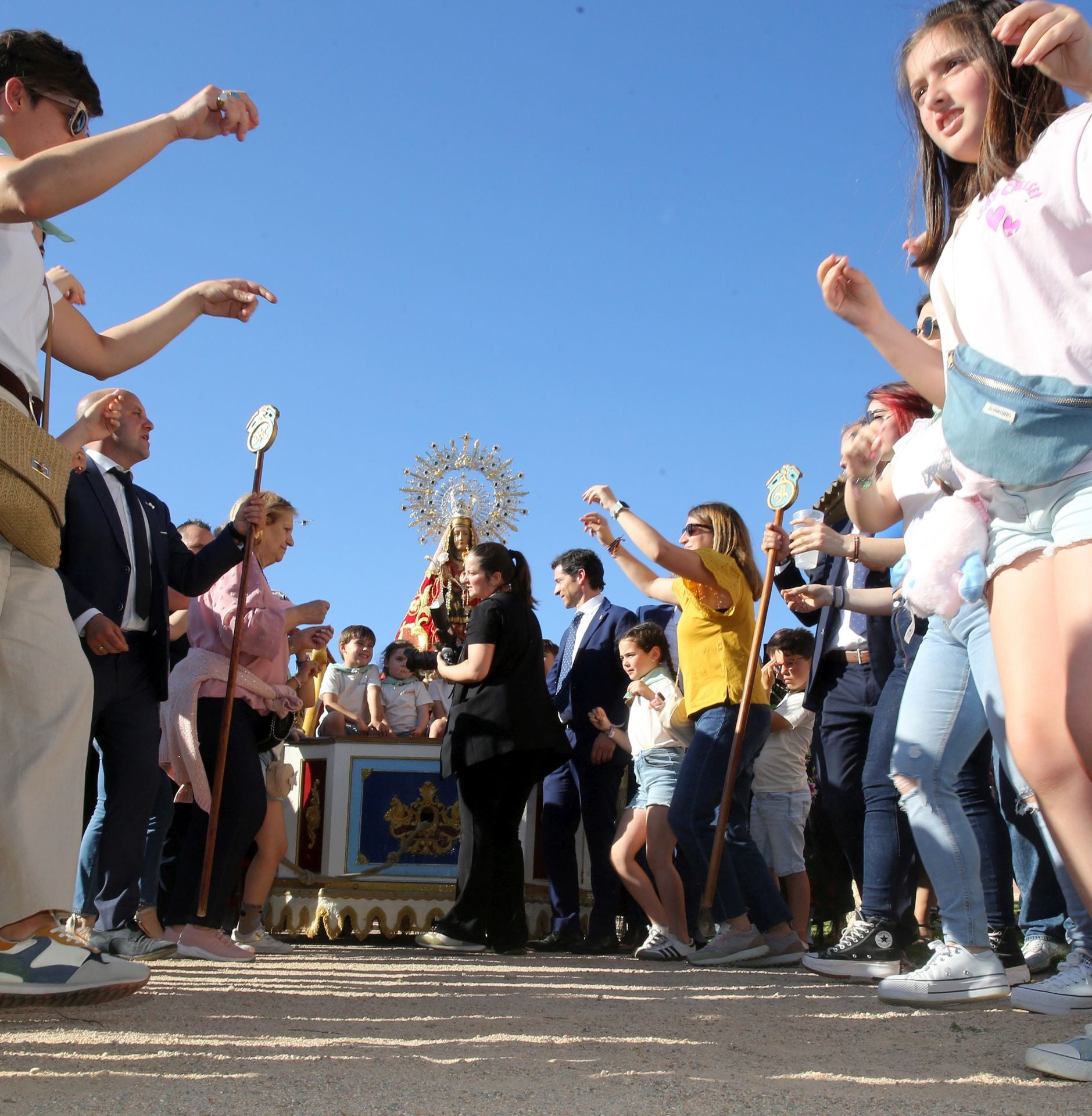 La romería de la Virgen del Bustar, en imágenes