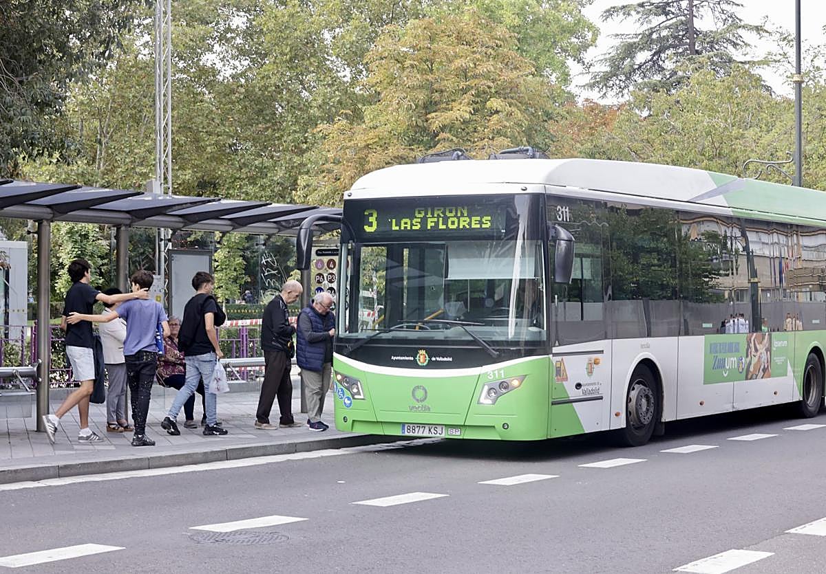 Imagen de archivo de un autobús urbano de Auvasa.