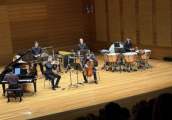 Los músicos, durante el concierto en el Auditorio Miguel Delibes.