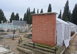 Fosas comunes de la Guerra Civil en el cementerio de El Carmen, en imagen de archivo.