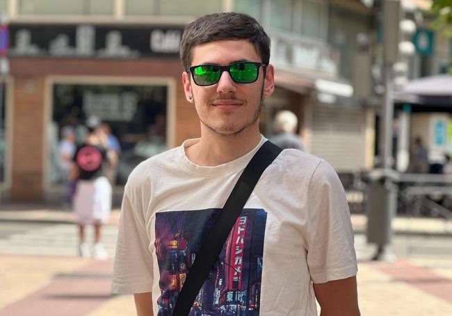 Juan García, estudiante universitario.