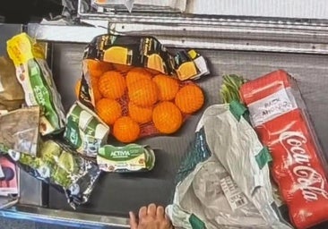 Investigados por llevarse ocultos productos valorados en 300 euros de un supermercado