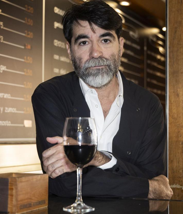 Imagen secundaria 2 - Rafael Muñoz: «Siempre que vengo a Valladolid es obligatorio ir al Ceyjo a comer croquetas»