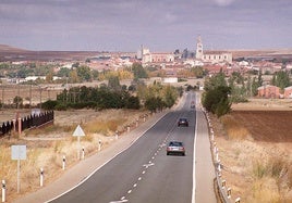Vista de Medina de Rioseco desde la N-601.