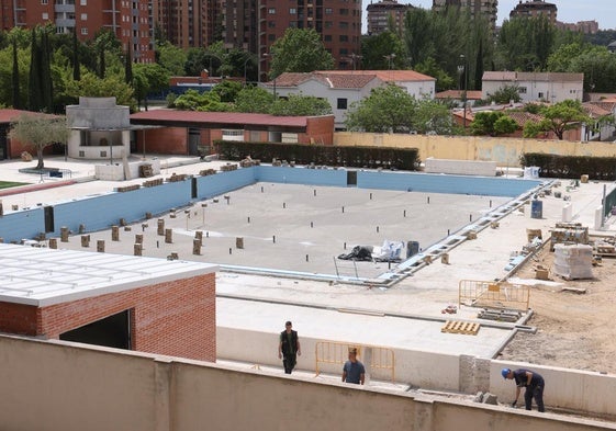 Estado de las piscinas de Riosol a finales de mayo.