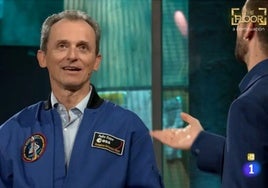 Pedro Duque en 'La Revuelta' con David Broncano.