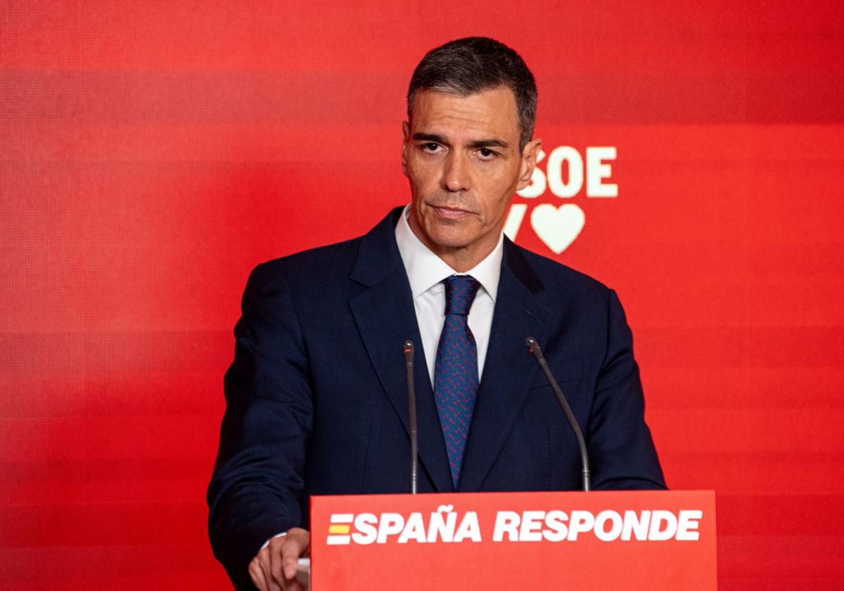 El presidente del Gobierno y Secretario General del PSOE, Pedro Sánchez, en su comparecencia del jueves en la sede de Ferraz.