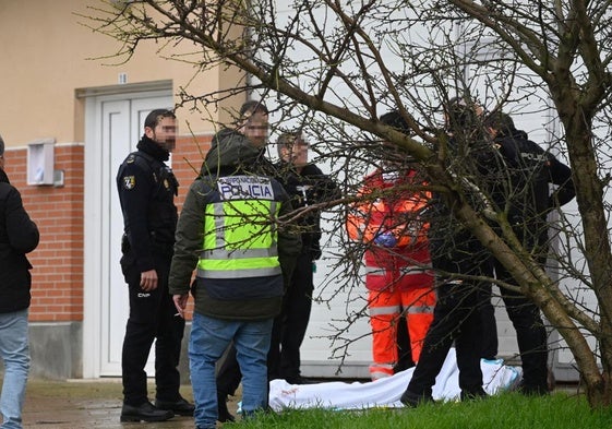 Intervención de la Policía Nacional para detener al agresor en Las Flores el 7 de enero de 2023.