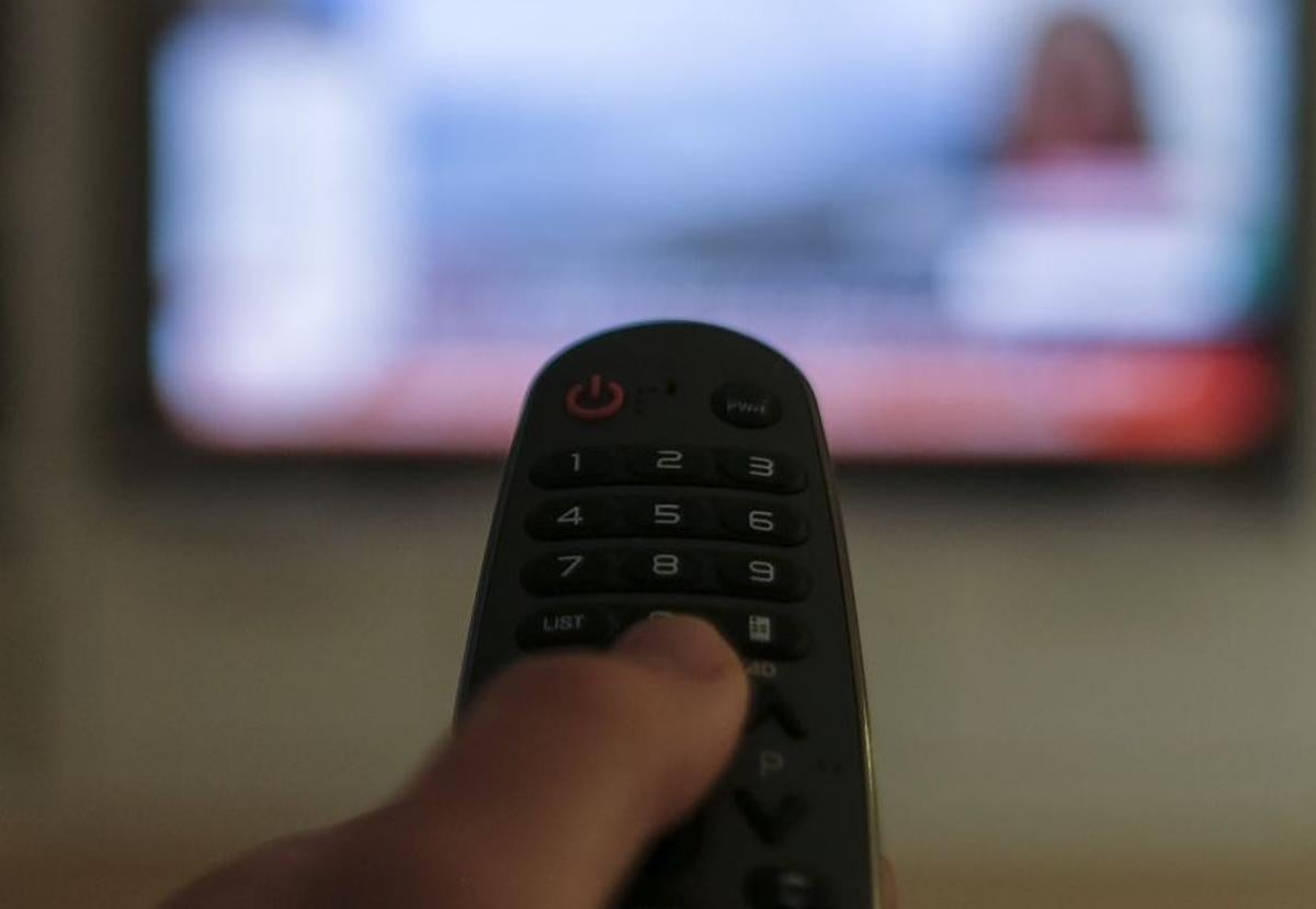 Un mando de televisión.