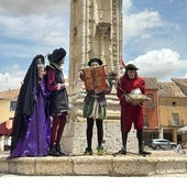 El mercado destaca un año más por su cuidada animación con divertidos personajes de teatro de calle