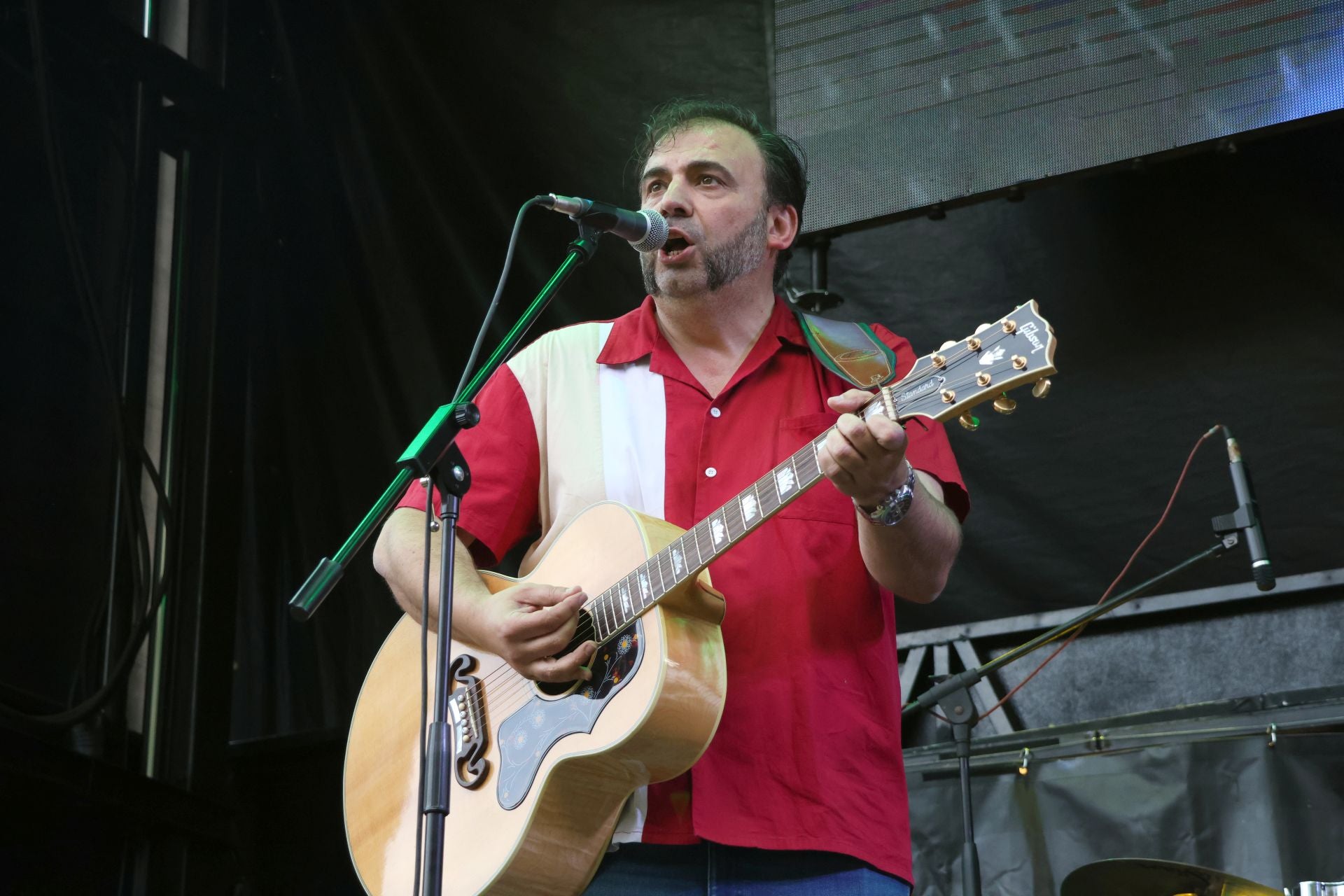 Las imágenes de los conciertos en el festival Mirarock de Santovenia