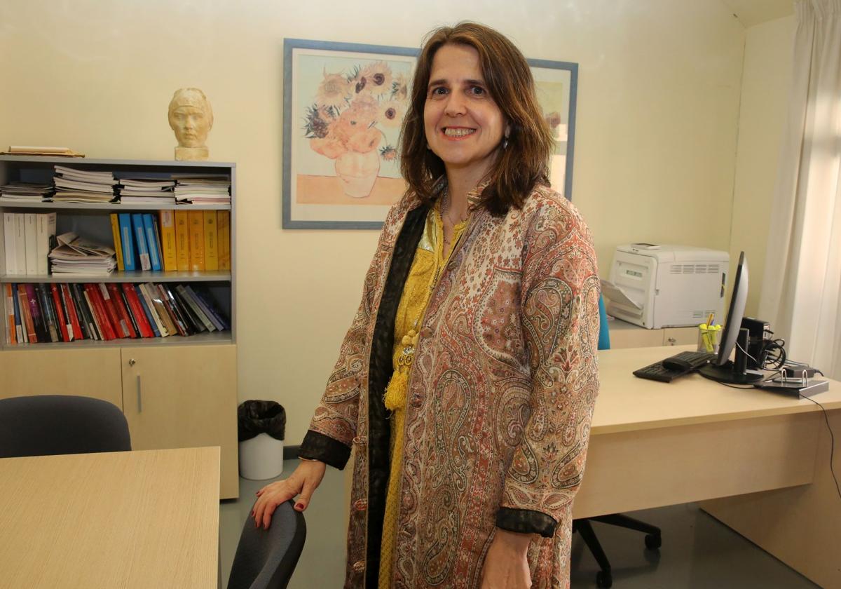 Paloma Serrano, en la oficina de la Defensoría.