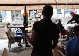 Imagen de demanda de camareros.