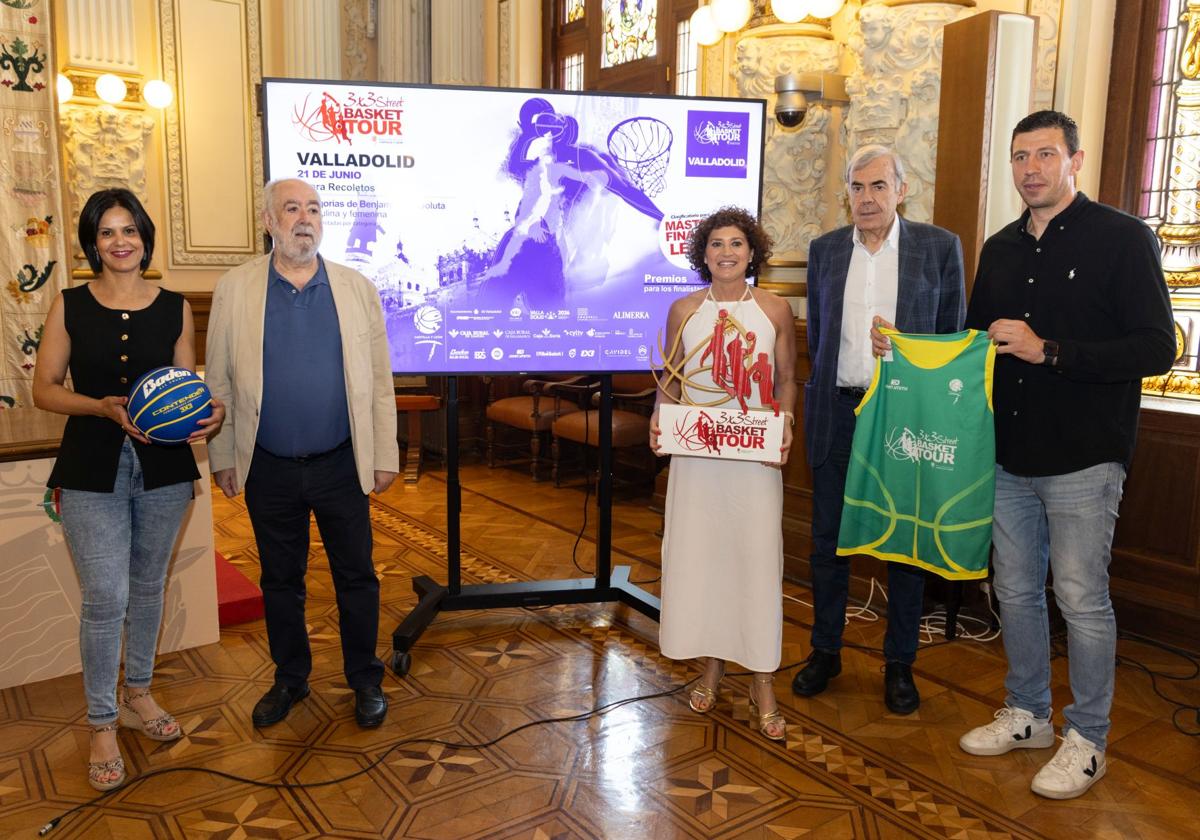 Arancha Pastor, Óscar Castañeda, Mayte Martínez, Samuel Puente y Sergio de la Fuente.