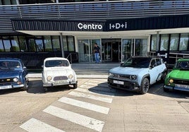 Encuentro de Renault 4 clásico y eléctrico en el centro de I+D+i de Renault en Valladolid.