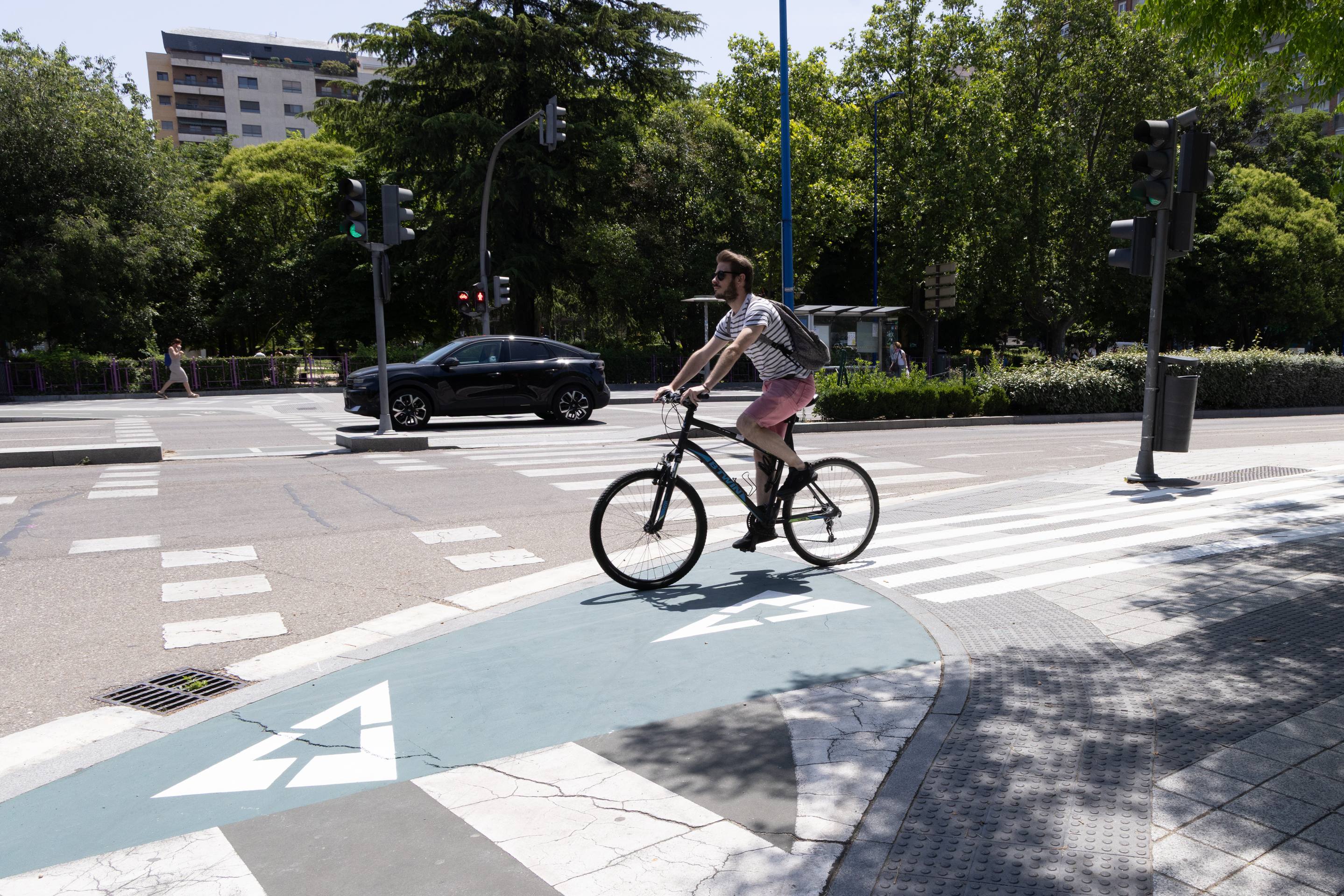 La inauguración del nuevo carril bici de Isabel la Católica, en imágenes