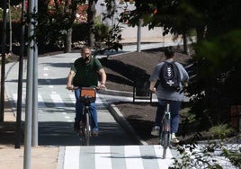 Imágenes de la inauguración del carril bici de Isabel La Católica este martes en Valladolid