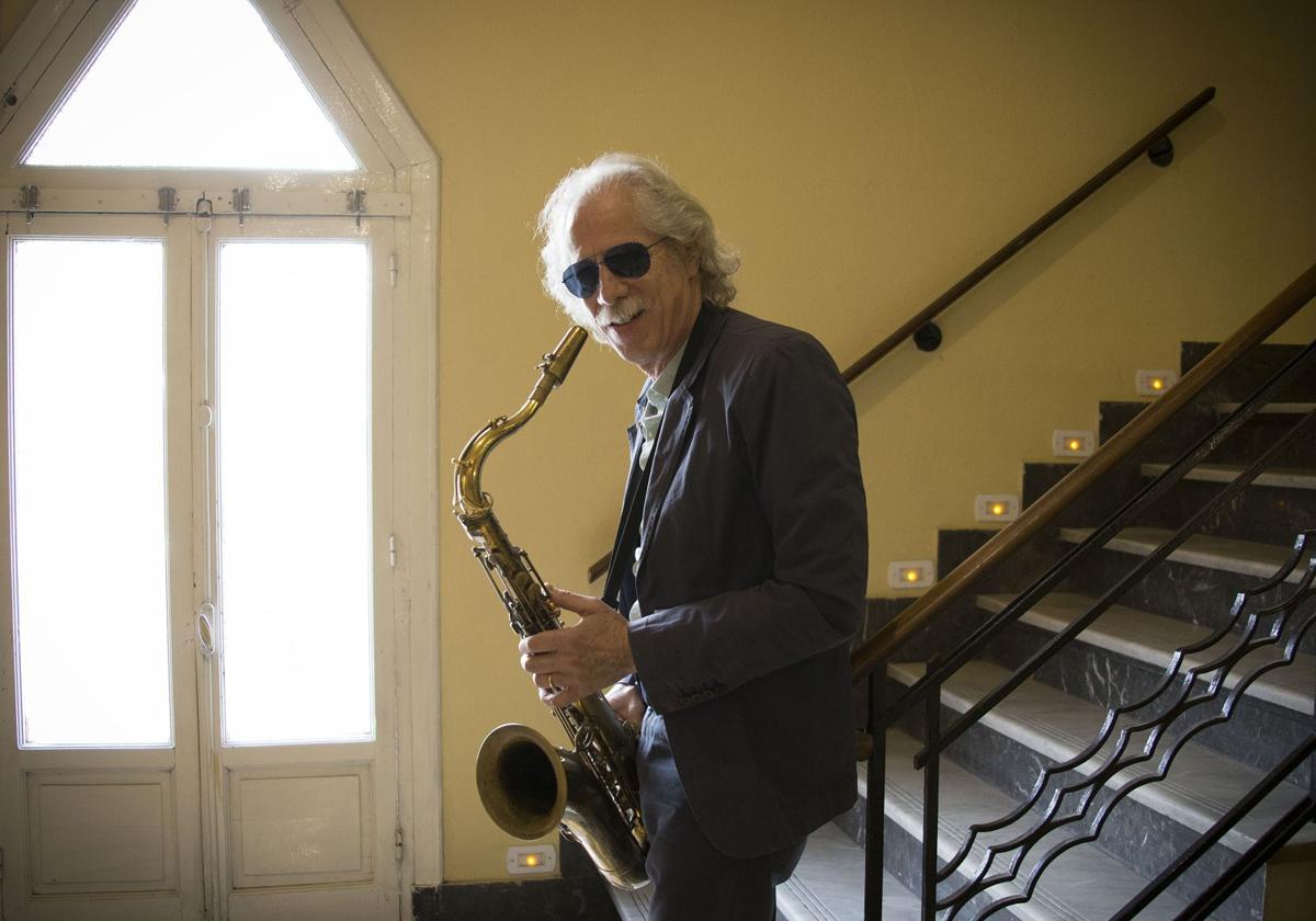 Lou Marini, saxofonista, arreglista y compositor.