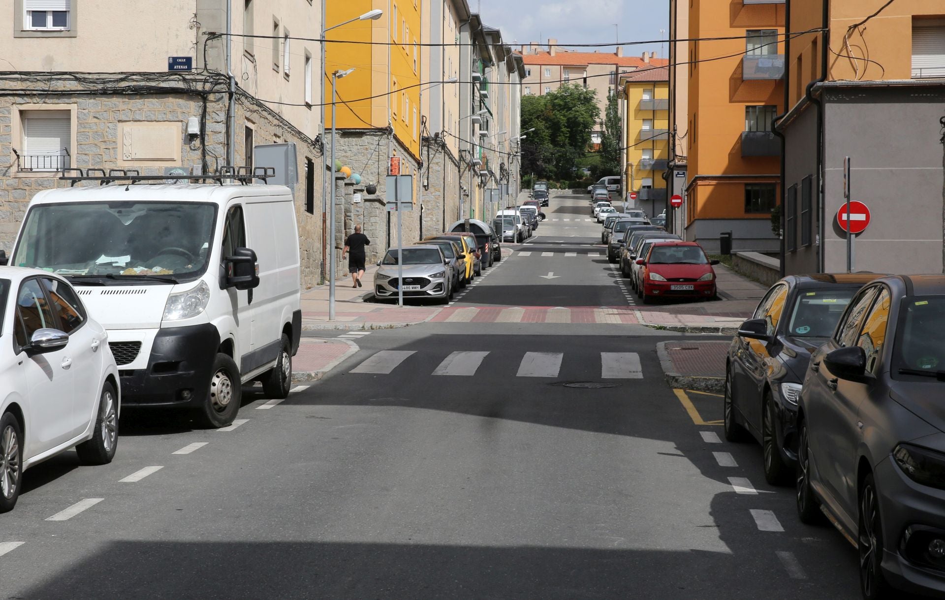Cruce que forman las calles Atenas y París, en el barrio de San José.
