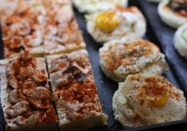 Tapas en el bar El Rincón de la Magia.