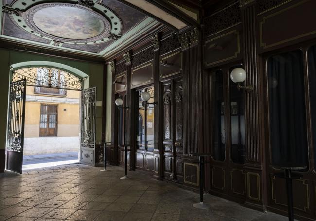 El Pasaje Gutiérrez acogió un balneario y un gimnasio en 1886, en el local que se ve en la imagen.
