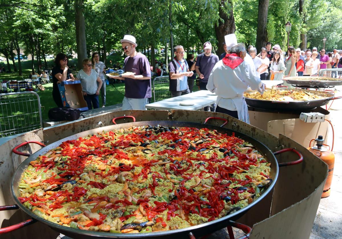 Paella popular en La Fuencisla.