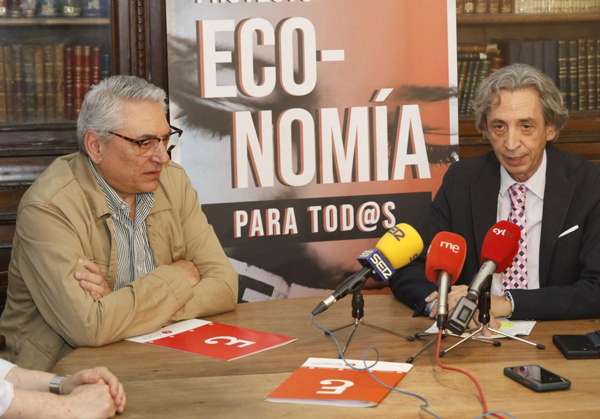 Óscar Villegas y Juan Carlos de Margarida, hoy en la presentación del estudio en el Casino.