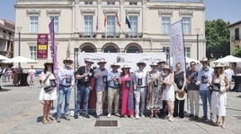 Organizadores, patrocinadores y colaboradores brindan por Palencia Plaza Mayor del Vino.