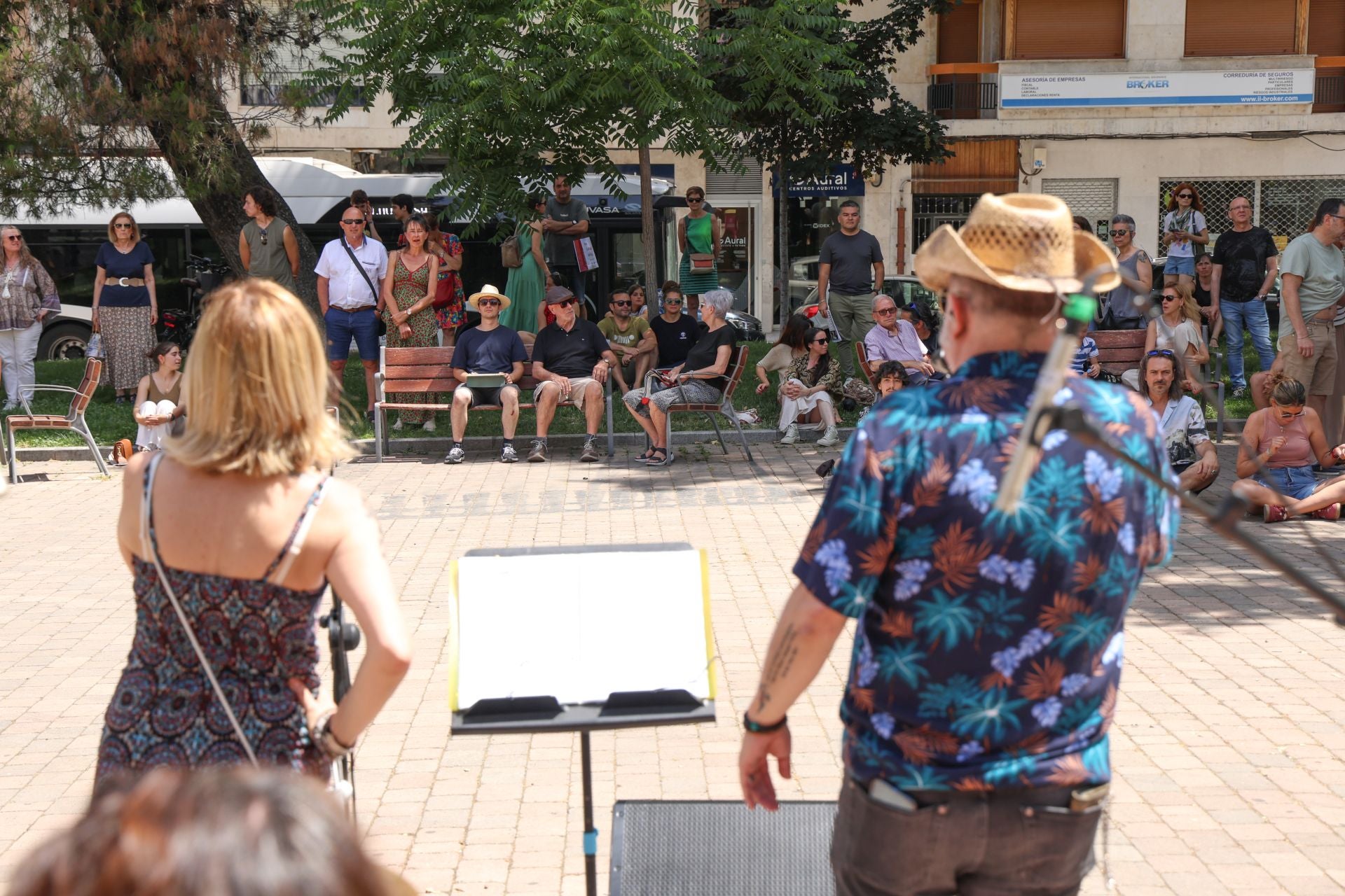 Los Sanguíneos en la Plaza de la Universidad