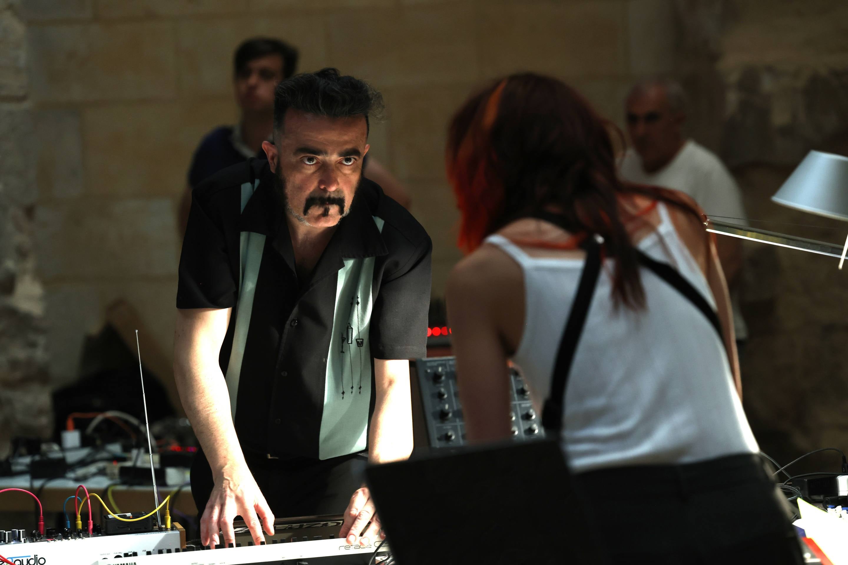 Severine Beata y Javier Álvarez en la capilla del Patio Herreriano