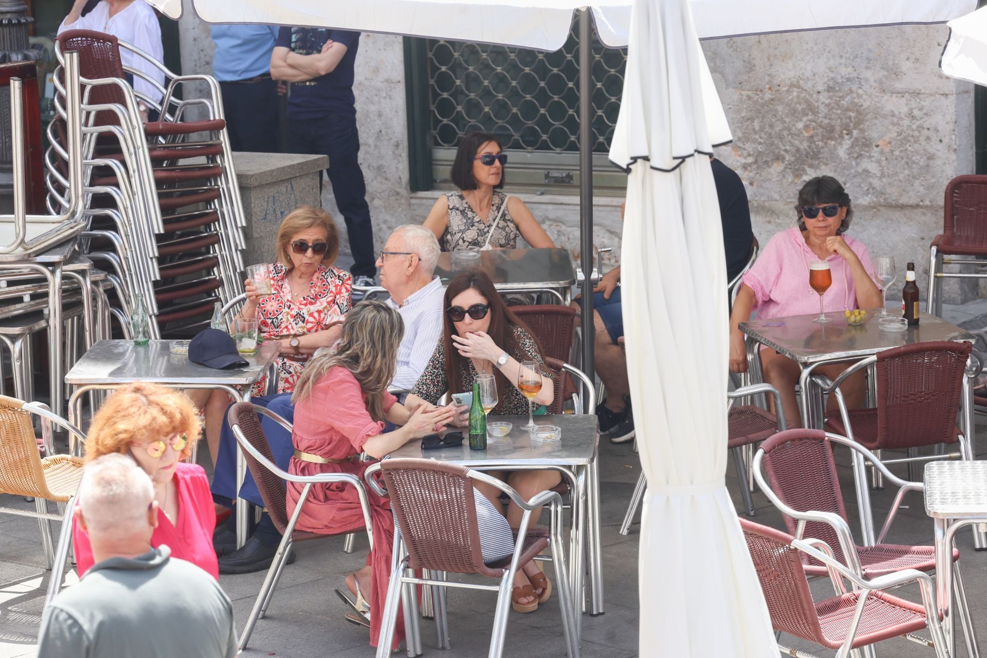 Ambiente en Valladolid a la hora del vermú el Día del Corpus