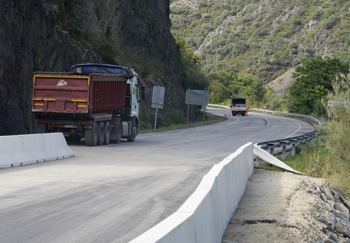 Carretera CL-631 en Páramos del Sil (León),