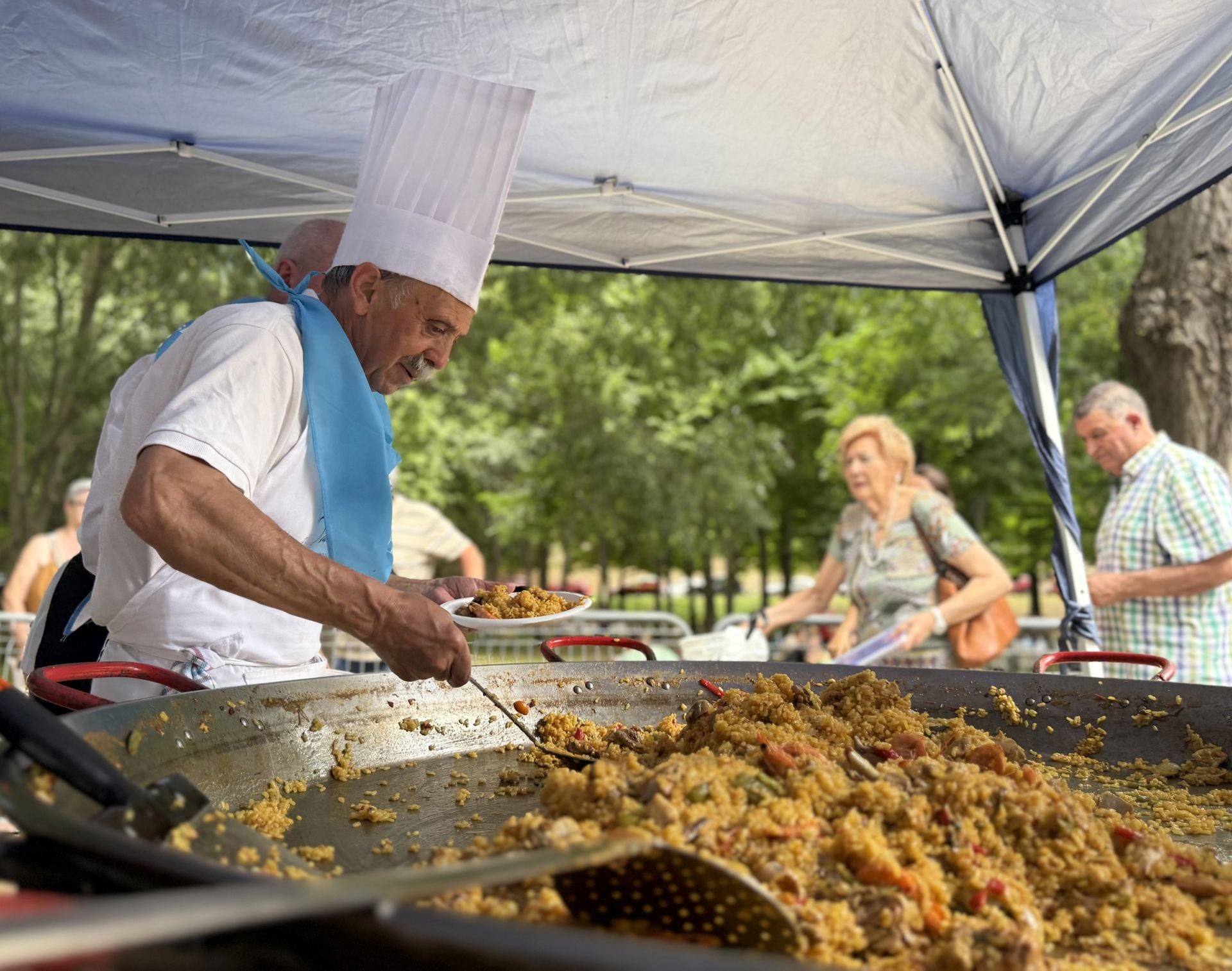 Las mejores fotos de la paella popular en la Fuencisla