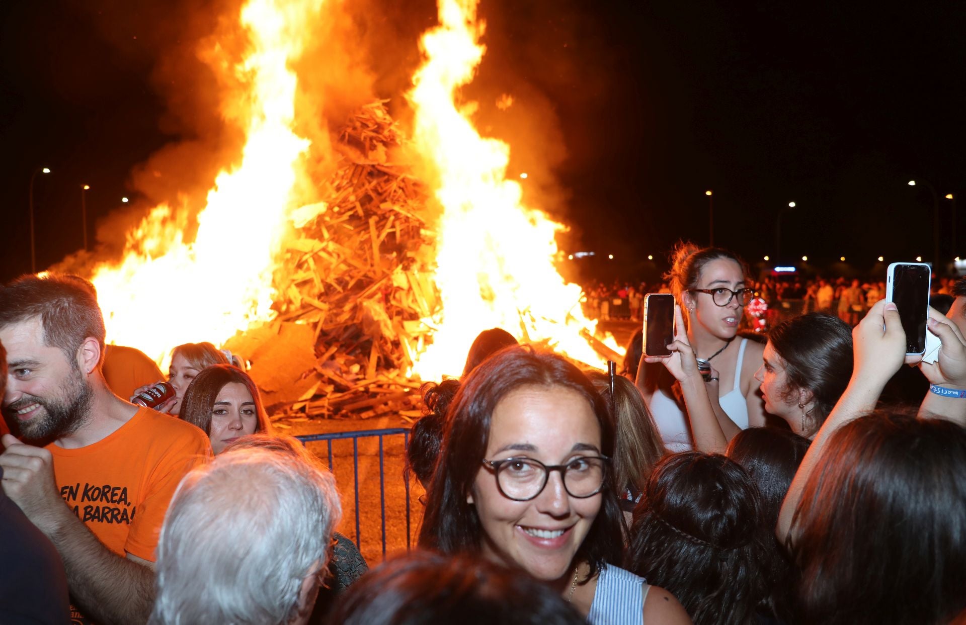 Así fue la hoguera de San Juan en Palencia