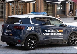 Imagen de archivo de un vehículo de la Policía Nacional.