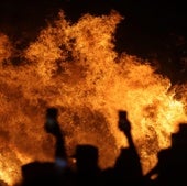 Hoguera de San Juan, anoche en Las Moreras.