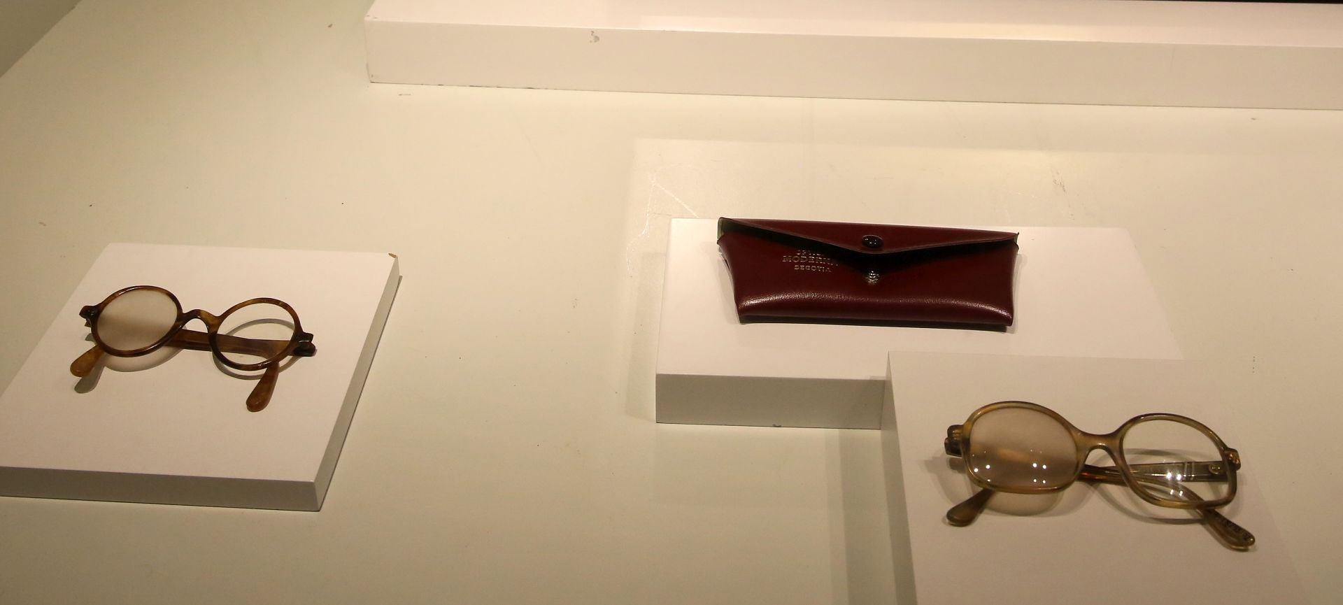 Fotos de la entrega de dos retratos de Agapito Marazuela