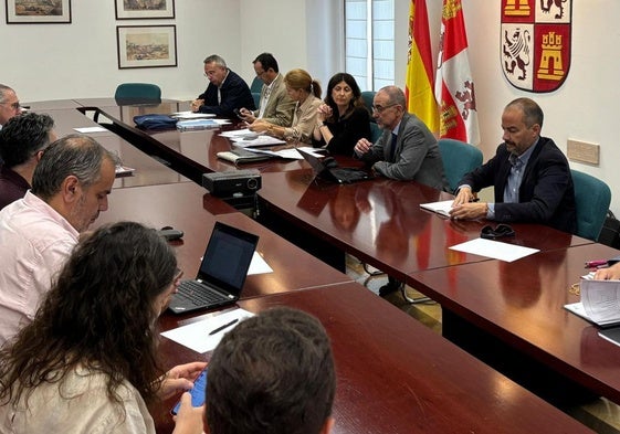 Un momento de la reuniónd de los agentes del Plan de Fomento.