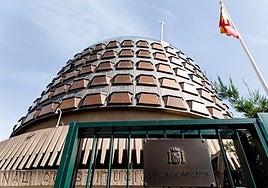 Exterior de la sede del Tribunal Constitucional.