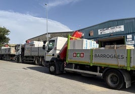 Flota de camiones de BdB Barro Gres.