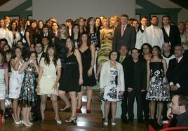 Alumnos de la primera promoción de Periodismo, 2003-2008, aún como licenciatura, en la Universidad de Valladolid.
