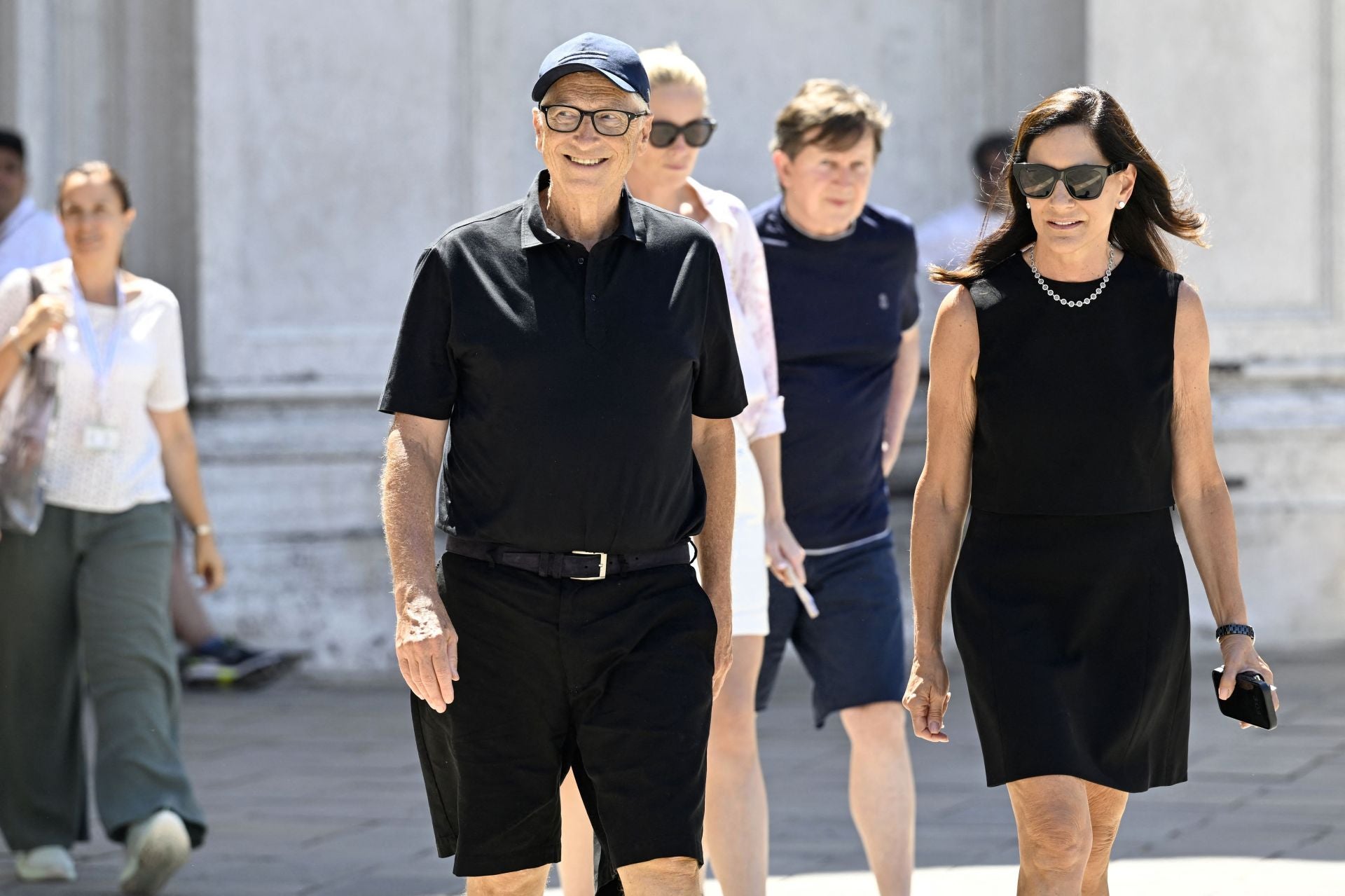El magnate tecnológico Bill Gates, junto a su pareja, Paula Hurd.