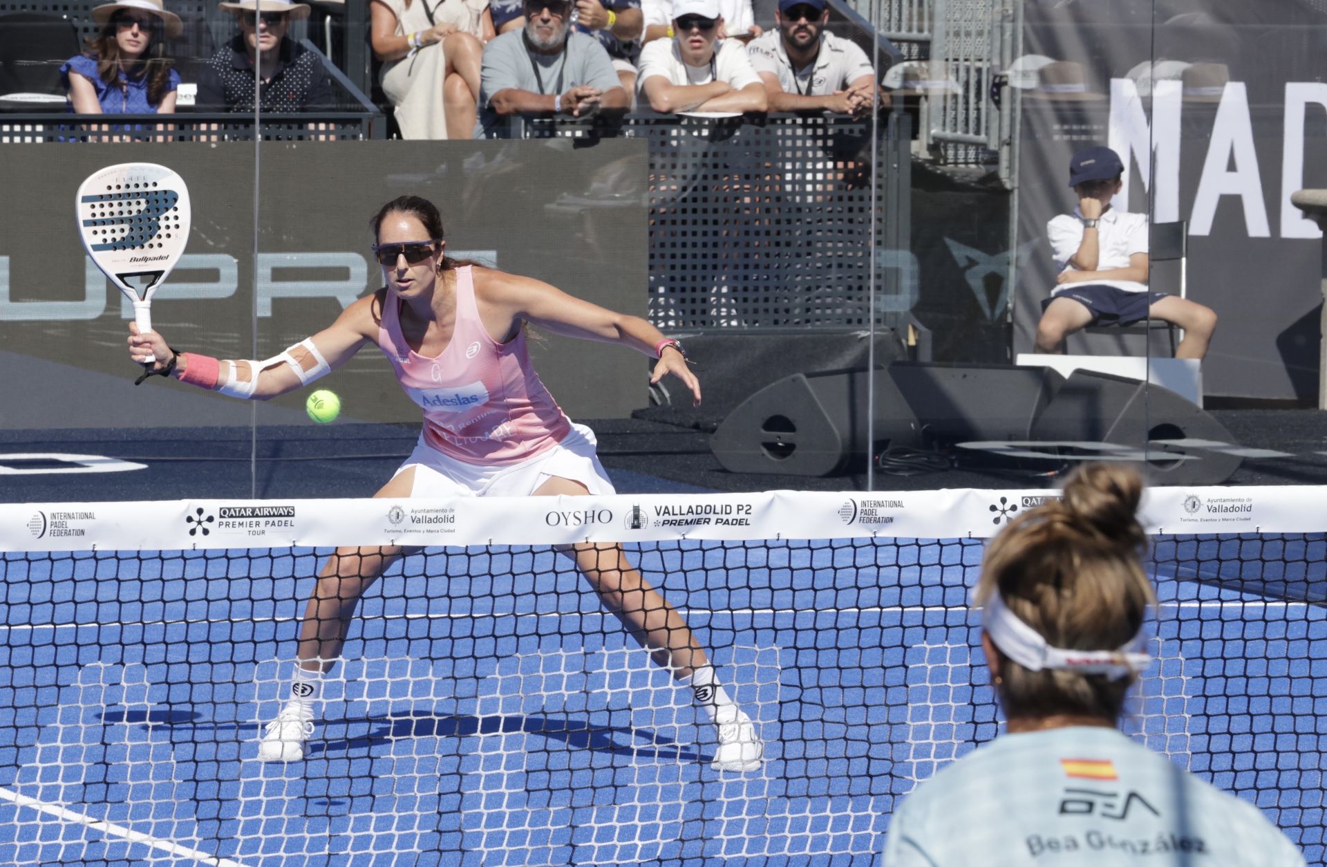 Las imágenes de la penúltima jornada del Premier Padel en la Plaza Mayor