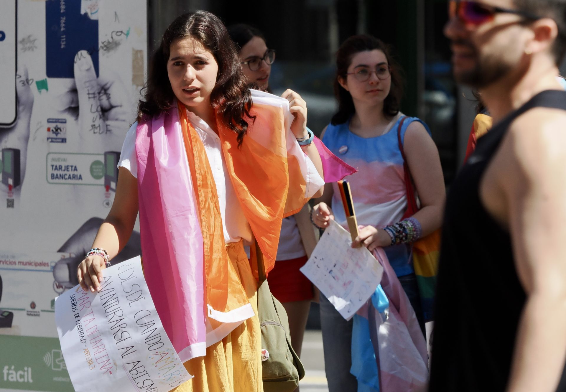 Las imágenes de la manifestación LGTBI en Valladolid