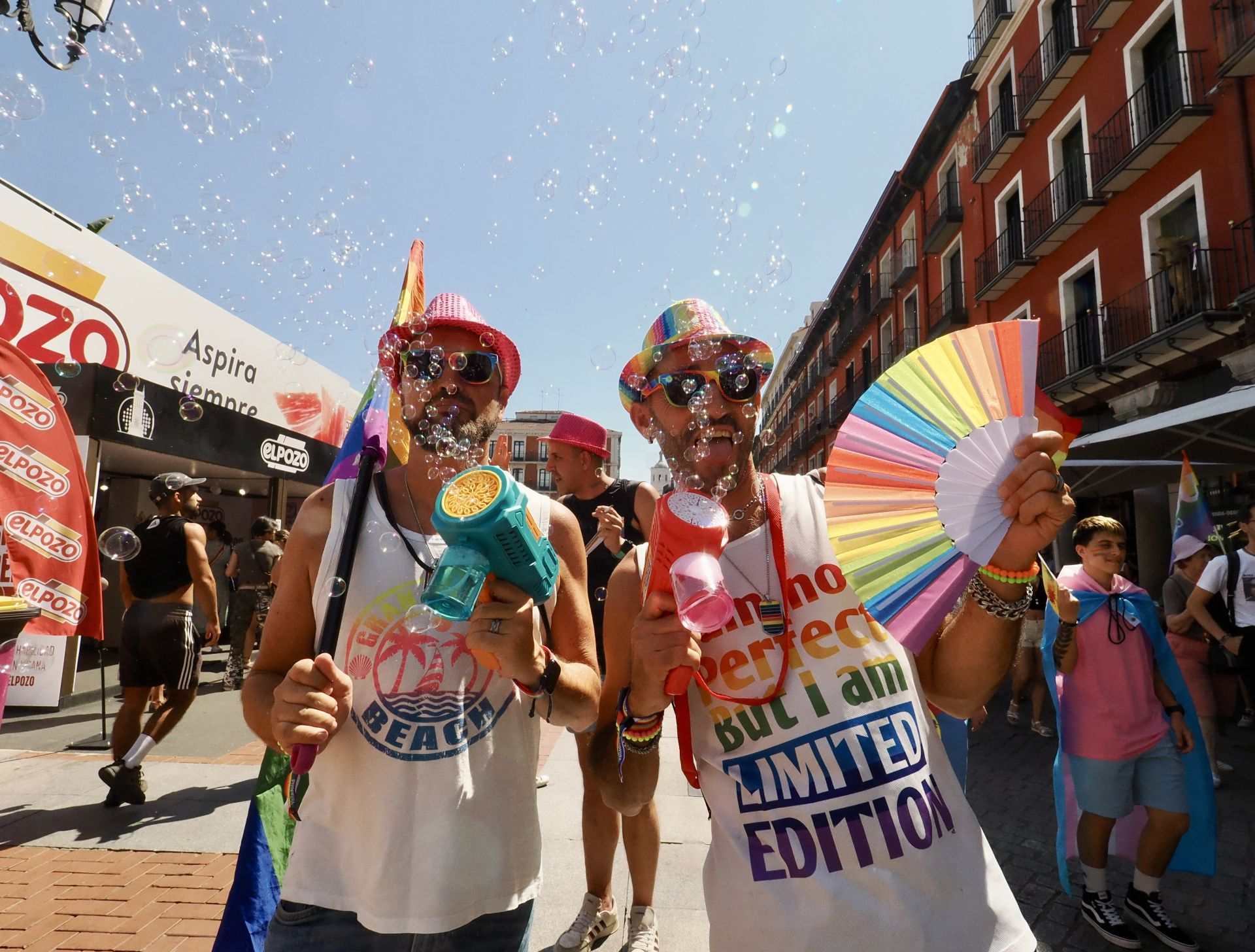 Las imágenes de la manifestación LGTBI en Valladolid