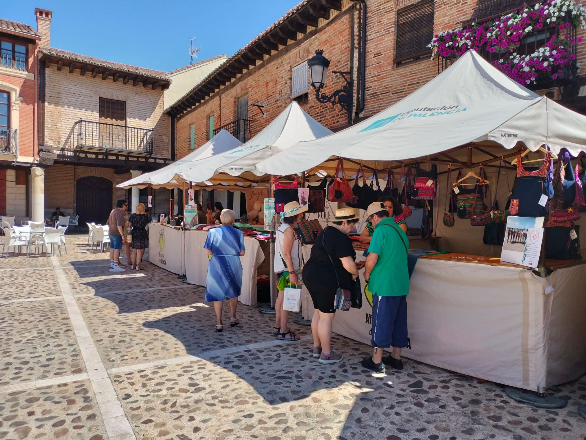 Palencia recibe a la Caravana Cultural de las Mujeres Rurales
