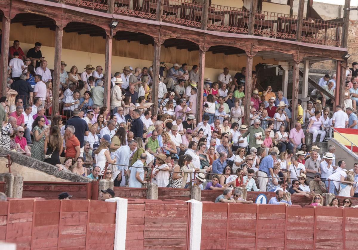 Búscate en los toros durante la corrida en Segovia